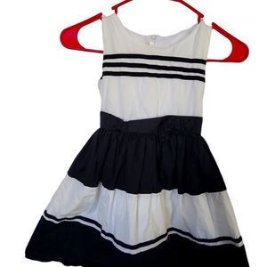Kids Dress(Girl),Size : 5-6 Apporimately, Color: White & Black